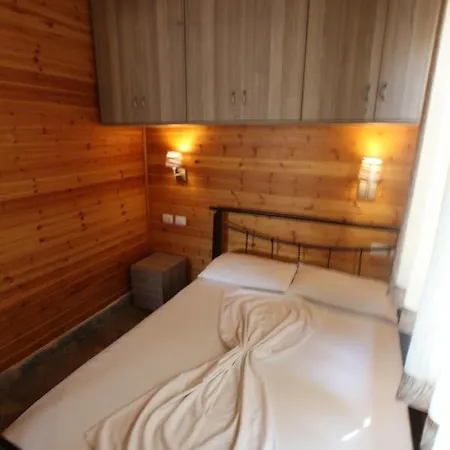 Holiday Wood House Villa *